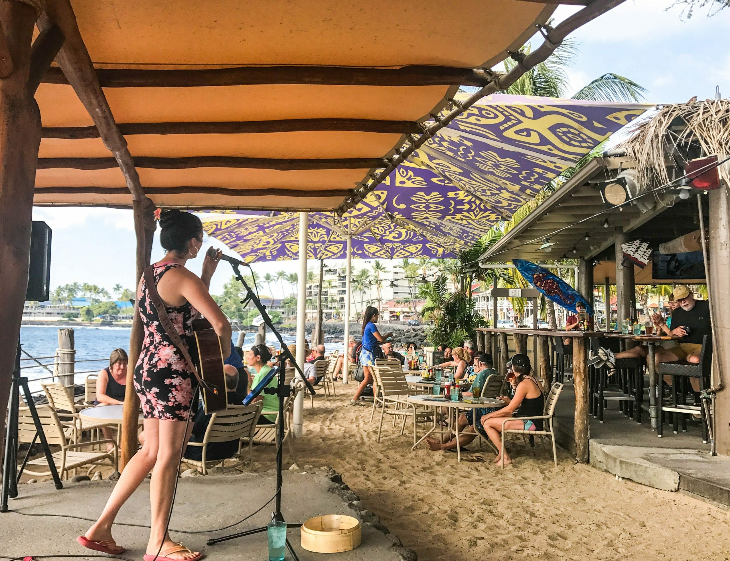 Bars near Kailua Kona